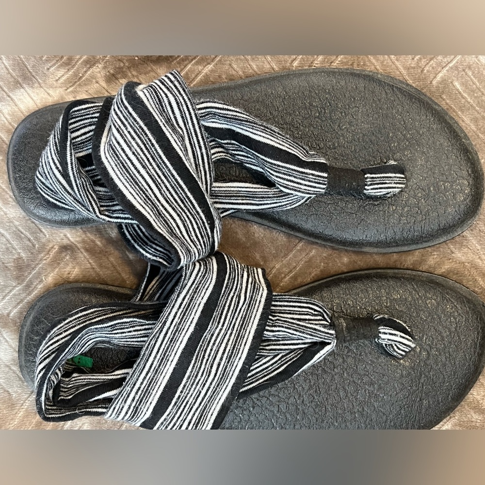 Sanuk yoga sling sandals